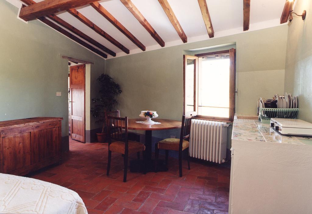 Antica Casa "Le Rondini" Bed & Breakfast Borgo a Buggiano Room photo