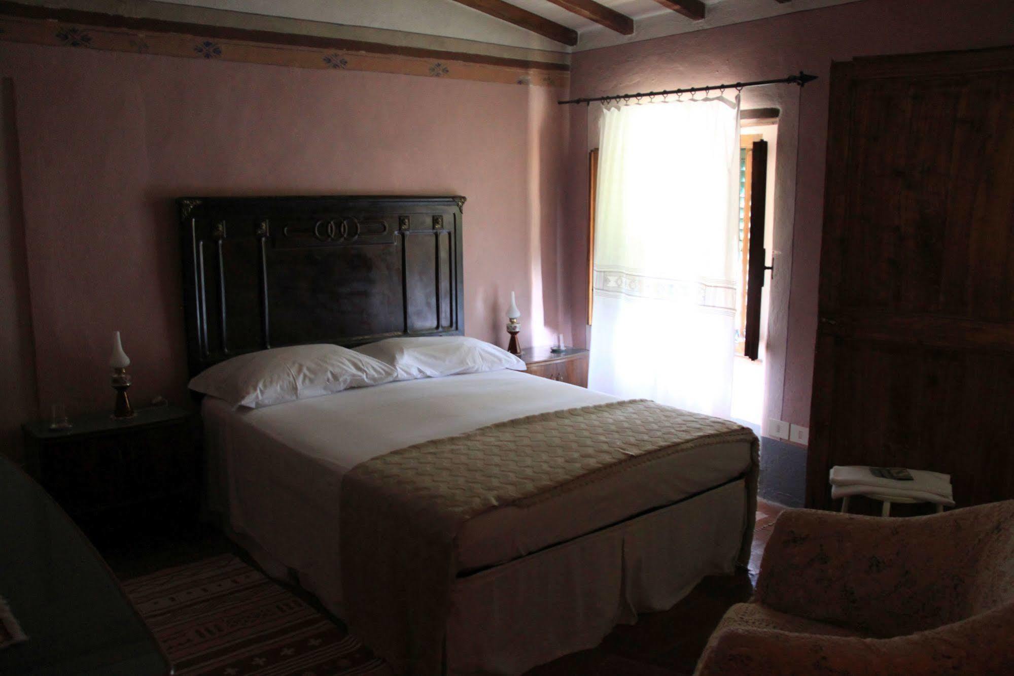 Antica Casa "Le Rondini" Bed & Breakfast Borgo a Buggiano Exterior photo