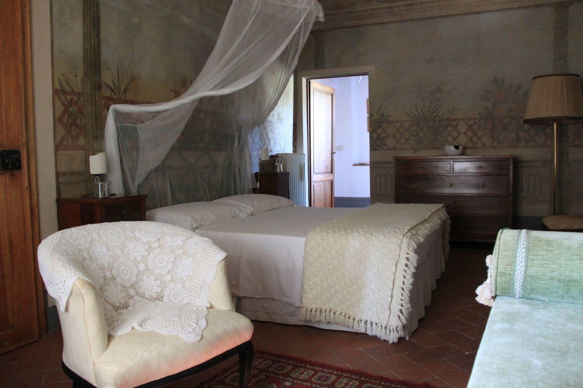 Antica Casa "Le Rondini" Bed & Breakfast Borgo a Buggiano Exterior photo