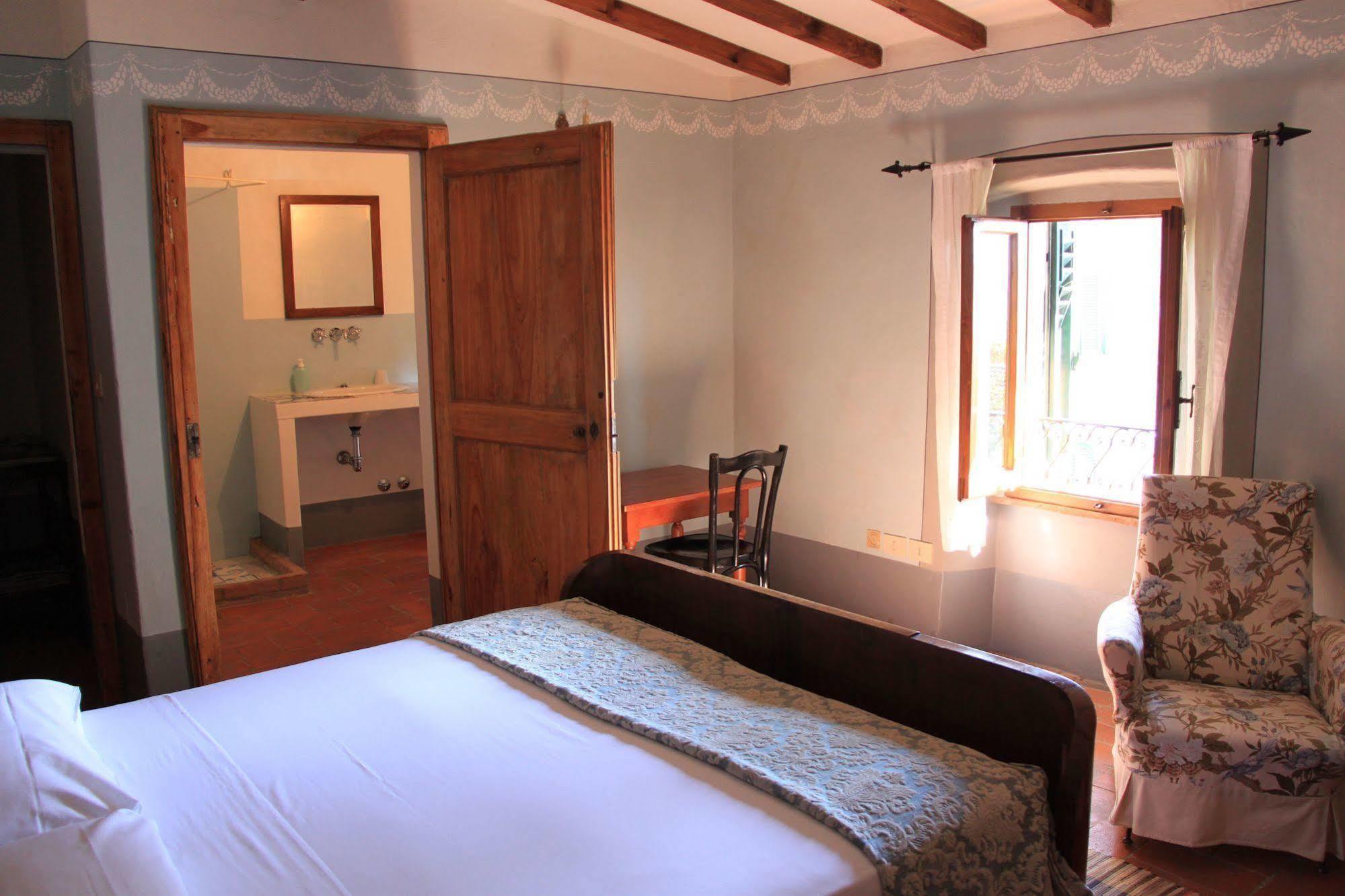 Antica Casa "Le Rondini" Bed & Breakfast Borgo a Buggiano Exterior photo